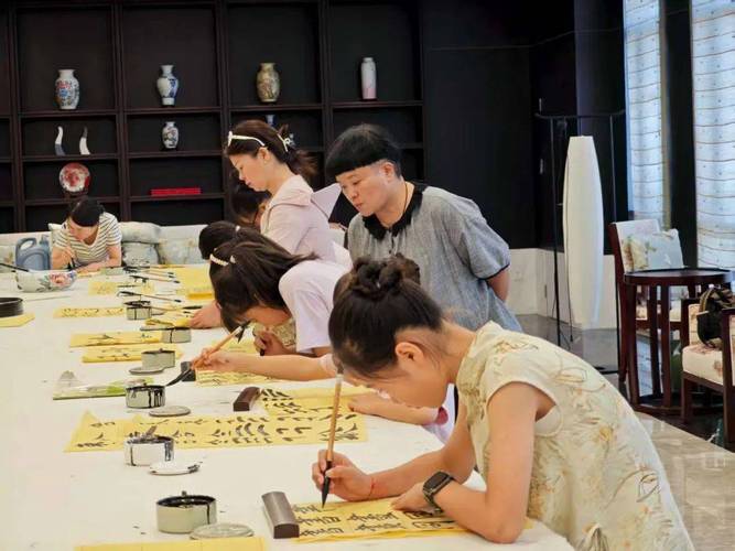 平潭公益学堂让乡村孩子免费学书法绘画，服务超2.5万人次