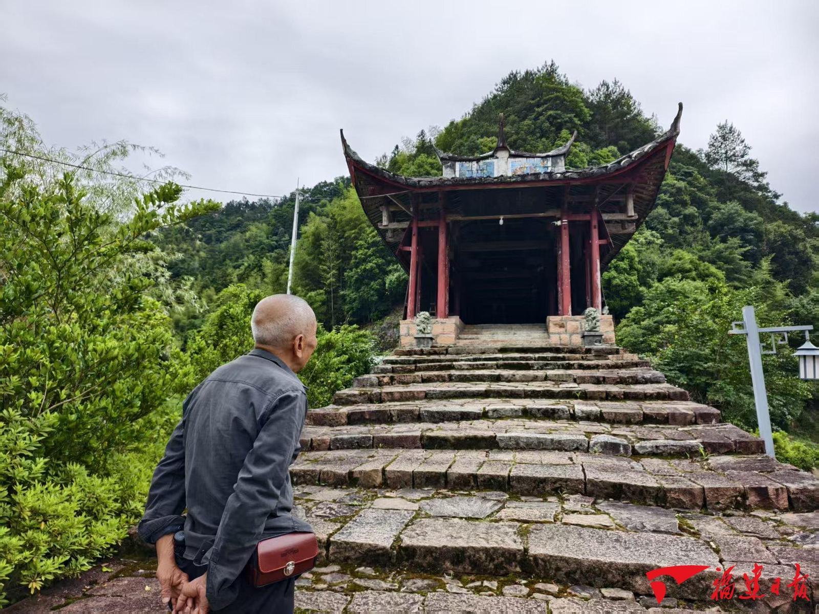 76岁老人25年守护百年古桥，防火护桥成执念(图5)