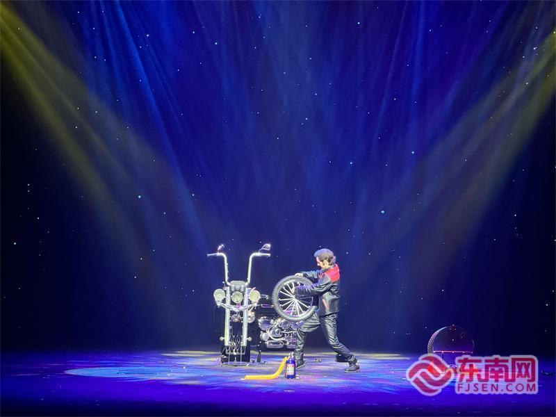 福州魔术嘉年华来了!国际大师齐聚,持续到9月免费看(图2) 福州魔术嘉年华来了!国际大师齐聚,持续到9月免费看(图2)
