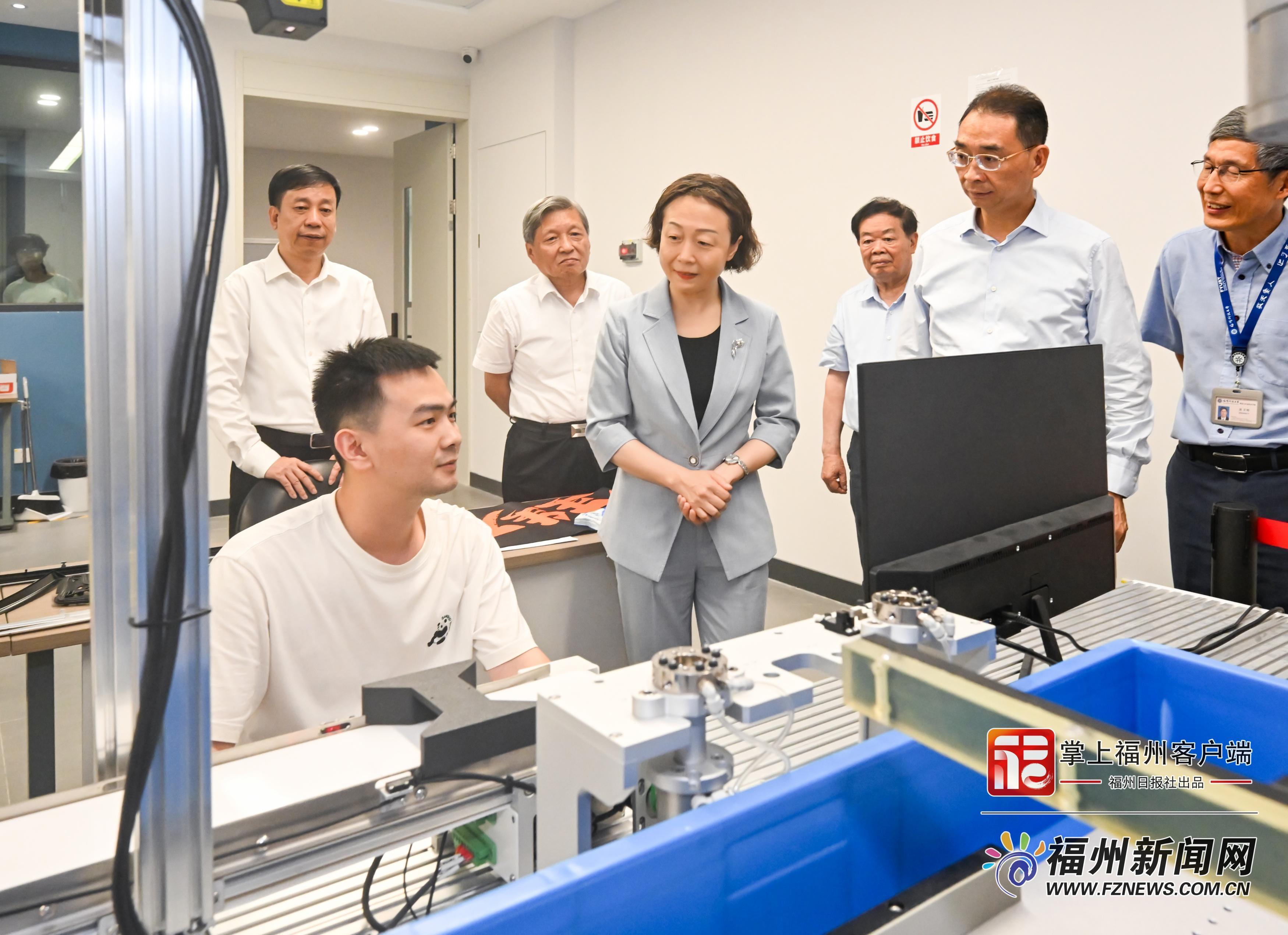 福州如何发展新质生产力？市委书记调研创新驱动(图3)