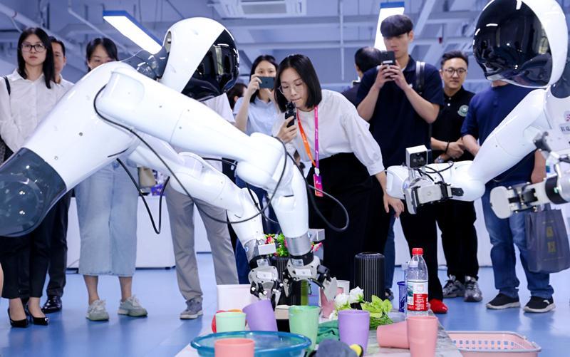 中小企业AI转型怎么省钱提效？福州这场活动全讲透了