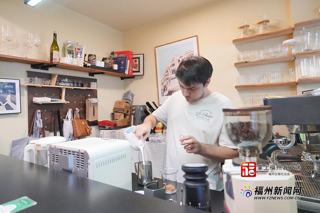 福州巷弄里的西班牙咖啡馆,异国风情与咖啡香吸引世界来客(图3) 福州巷弄里的西班牙咖啡馆,异国风情与咖啡香吸引世界来客(图3)