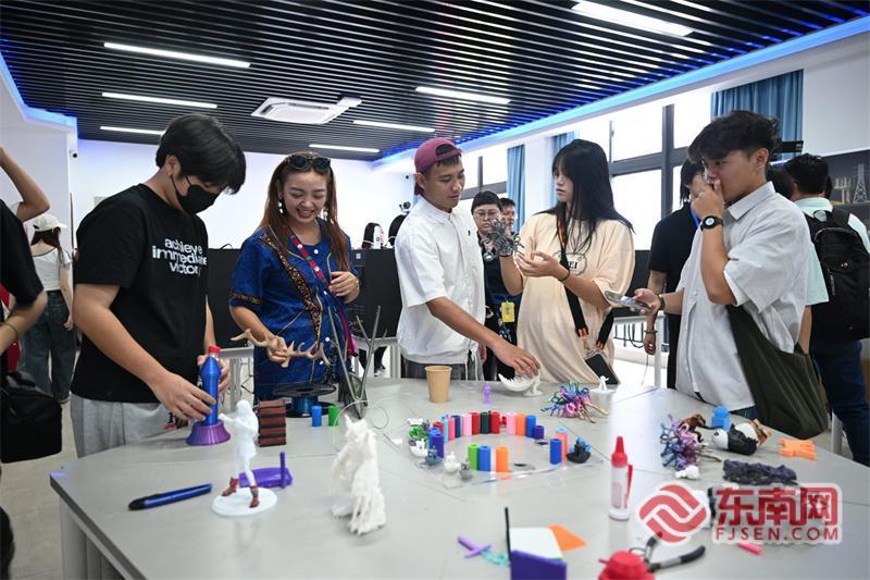 台湾学子重走科举路 福州开营寻文脉(图2) 台湾学子重走科举路 福州开营寻文脉(图2)