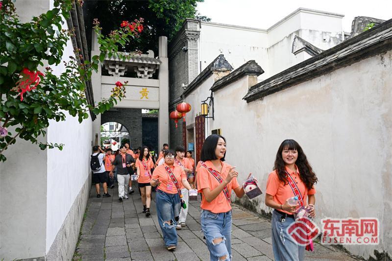 台湾学子重走科举路 福州开营寻文脉(图3) 台湾学子重走科举路 福州开营寻文脉(图3)