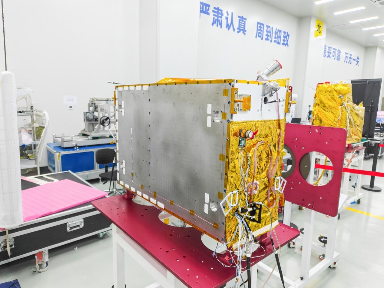 福州见证中国太空AI新突破:“云尖沐曦号”与星火传明卫星双星升空(图2) 福州见证中国太空AI新突破:“云尖沐曦号”与星火传明卫星双星升空(图2)