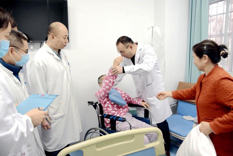 福州辐射圈下的南平实践:三甲专家常驻联合病房,城乡医疗一体化提速(图2) 福州辐射圈下的南平实践:三甲专家常驻联合病房,城乡医疗一体化提速(图2)