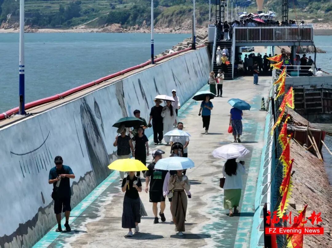 福州开渔盛况启幕连江渔业丰收节 世界渔都海鲜节鲜货即将上桌(图6) 福州开渔盛况启幕连江渔业丰收节 世界渔都海鲜节鲜货即将上桌(图6)