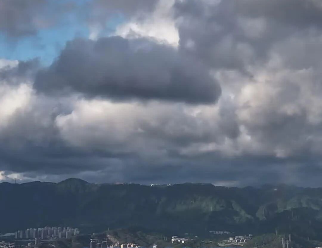 福州迎七夕风雨考验:18号台风“沙德尔”逼近闽粤琼沿海(图7) 福州迎七夕风雨考验:18号台风“沙德尔”逼近闽粤琼沿海(图7)