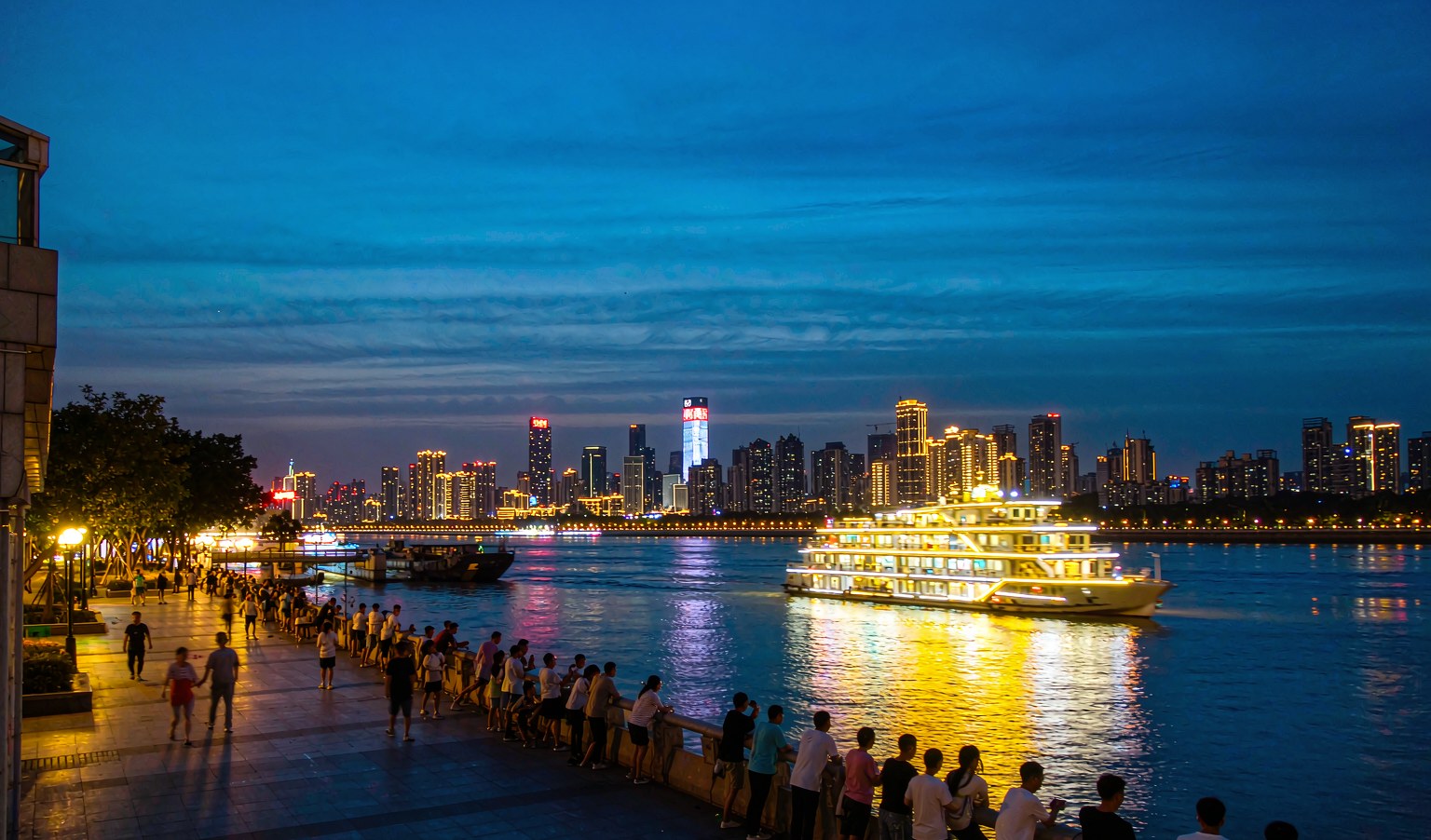 福州夜经济的热闹,为什么撑不到工作日(图2) 福州夜经济的热闹,为什么撑不到工作日(图2)