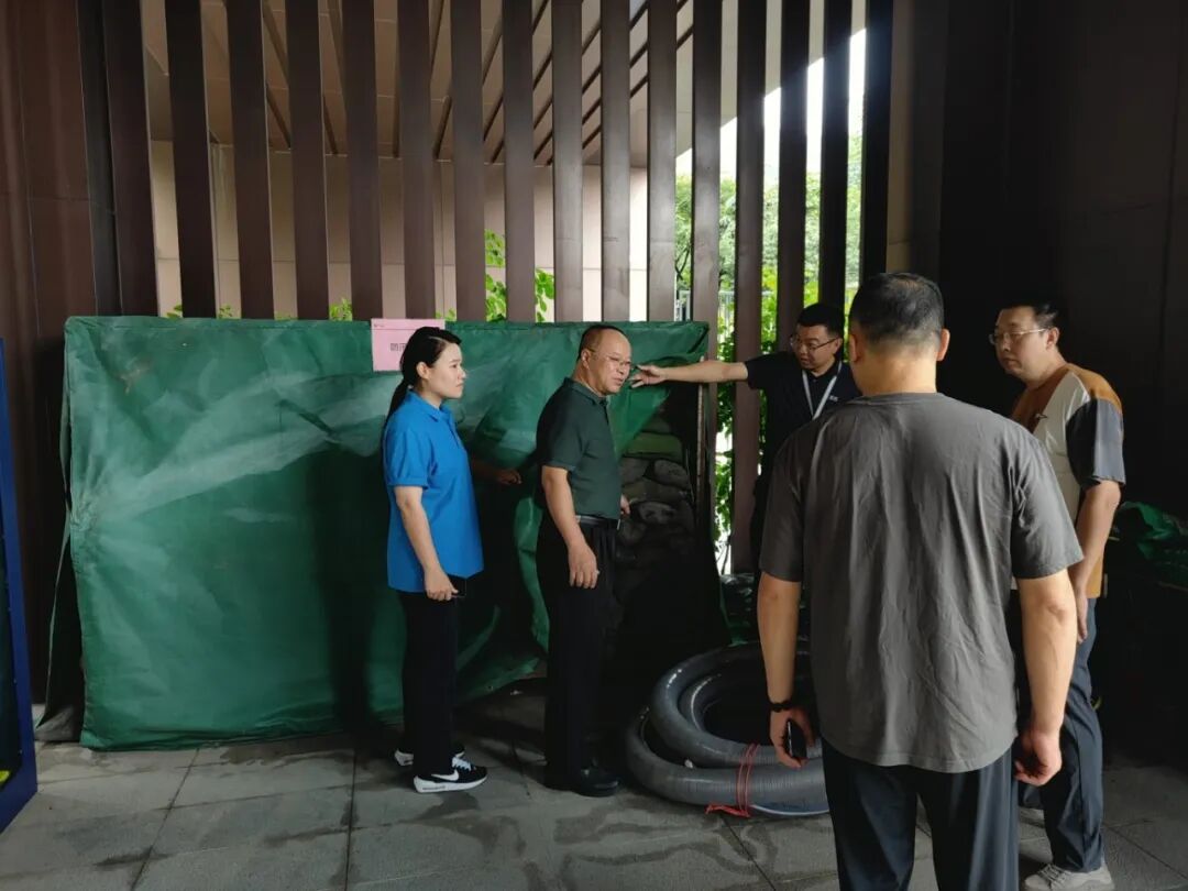福州晋安防汛防台风:抢险排涝、疏通道路,全力保障安全(图16) 福州晋安防汛防台风:抢险排涝、疏通道路,全力保障安全(图16)