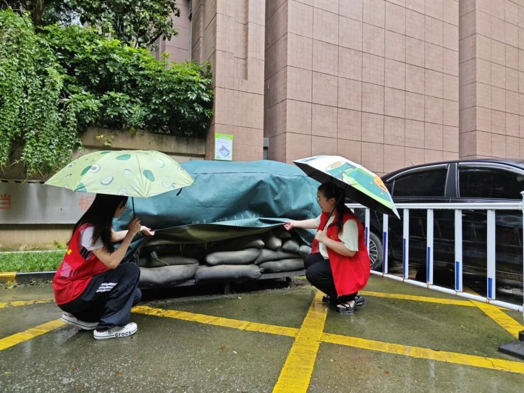 福州晋安防汛防台风:抢险排涝、疏通道路,全力保障安全(图21) 福州晋安防汛防台风:抢险排涝、疏通道路,全力保障安全(图21)