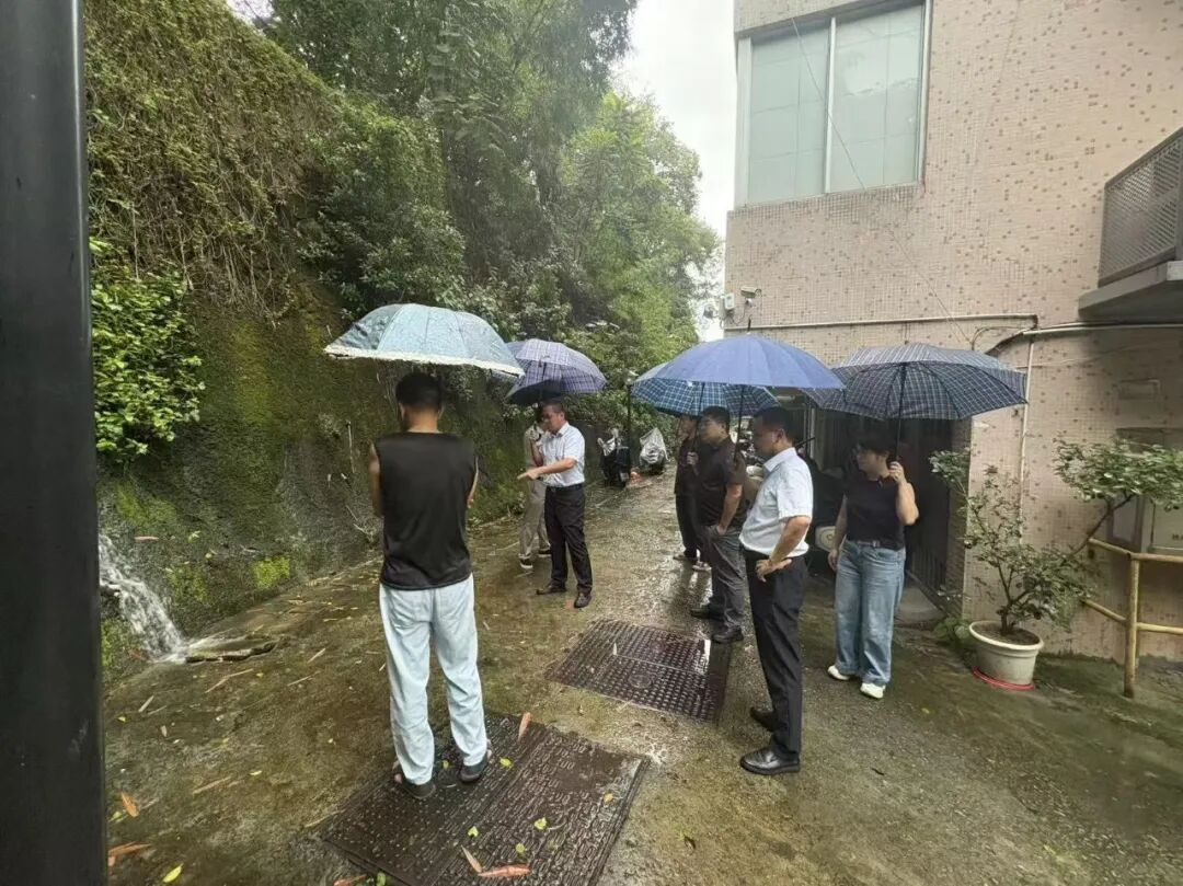 福州晋安防汛防台风:抢险排涝、疏通道路,全力保障安全(图23) 福州晋安防汛防台风:抢险排涝、疏通道路,全力保障安全(图23)