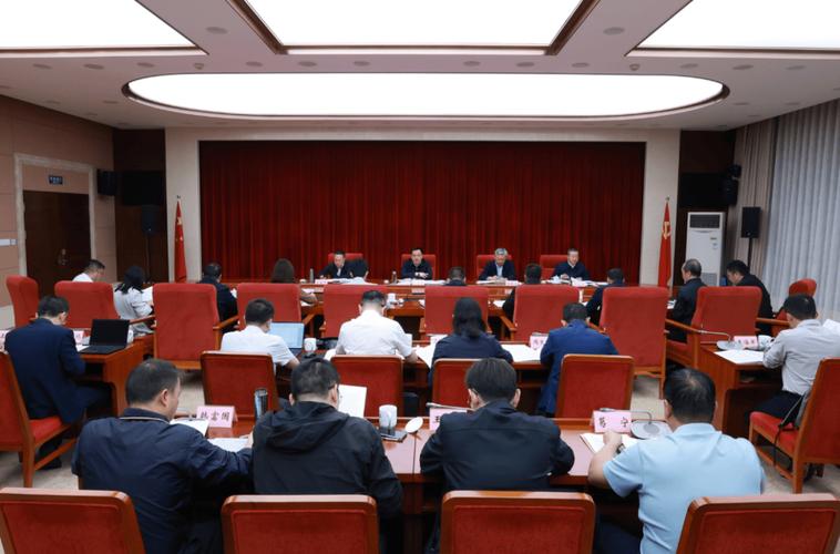 福州开22场座谈会 广泛征求第十三次党代会报告意见建议(图2) 福州开22场座谈会 广泛征求第十三次党代会报告意见建议(图2)