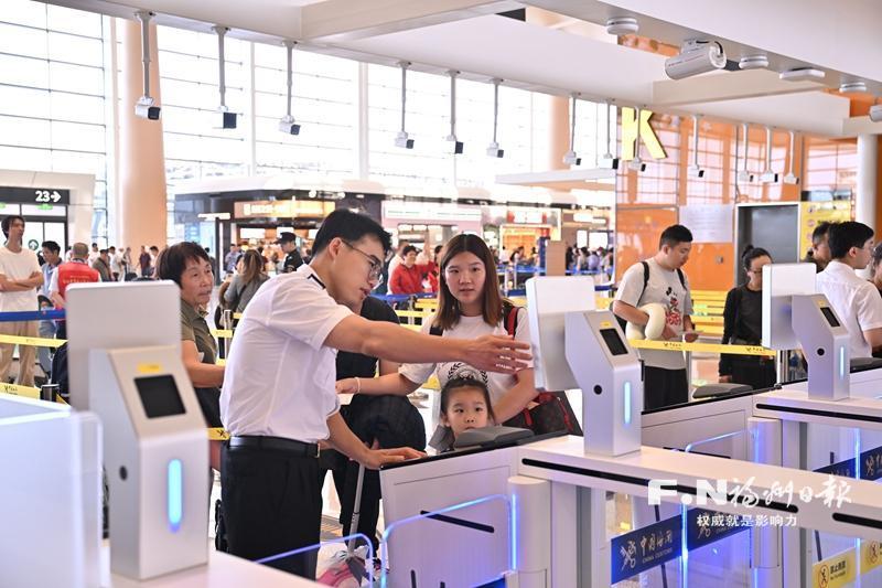 福州机场T2航站楼正式投用 各航司航班分区出行指南快看好(图2)