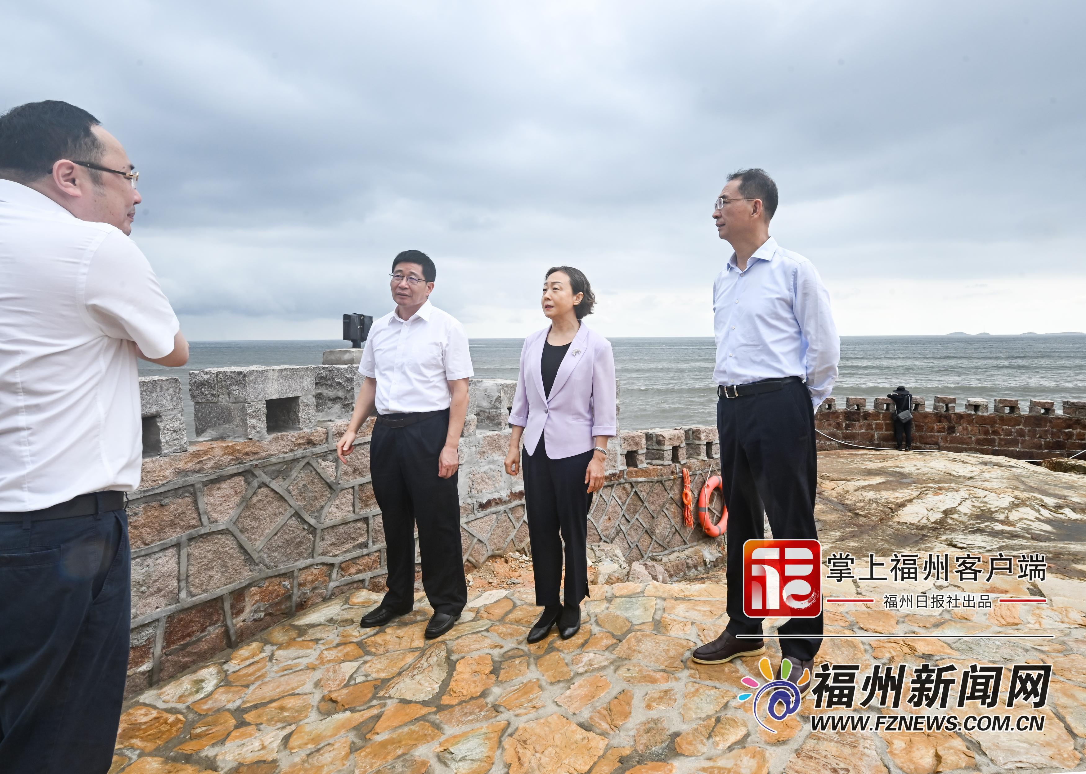 双节将至,郭宁宁吴贤德调研节日保供促销及安全工作(图1) 双节将至,郭宁宁吴贤德调研节日保供促销及安全工作(图1)