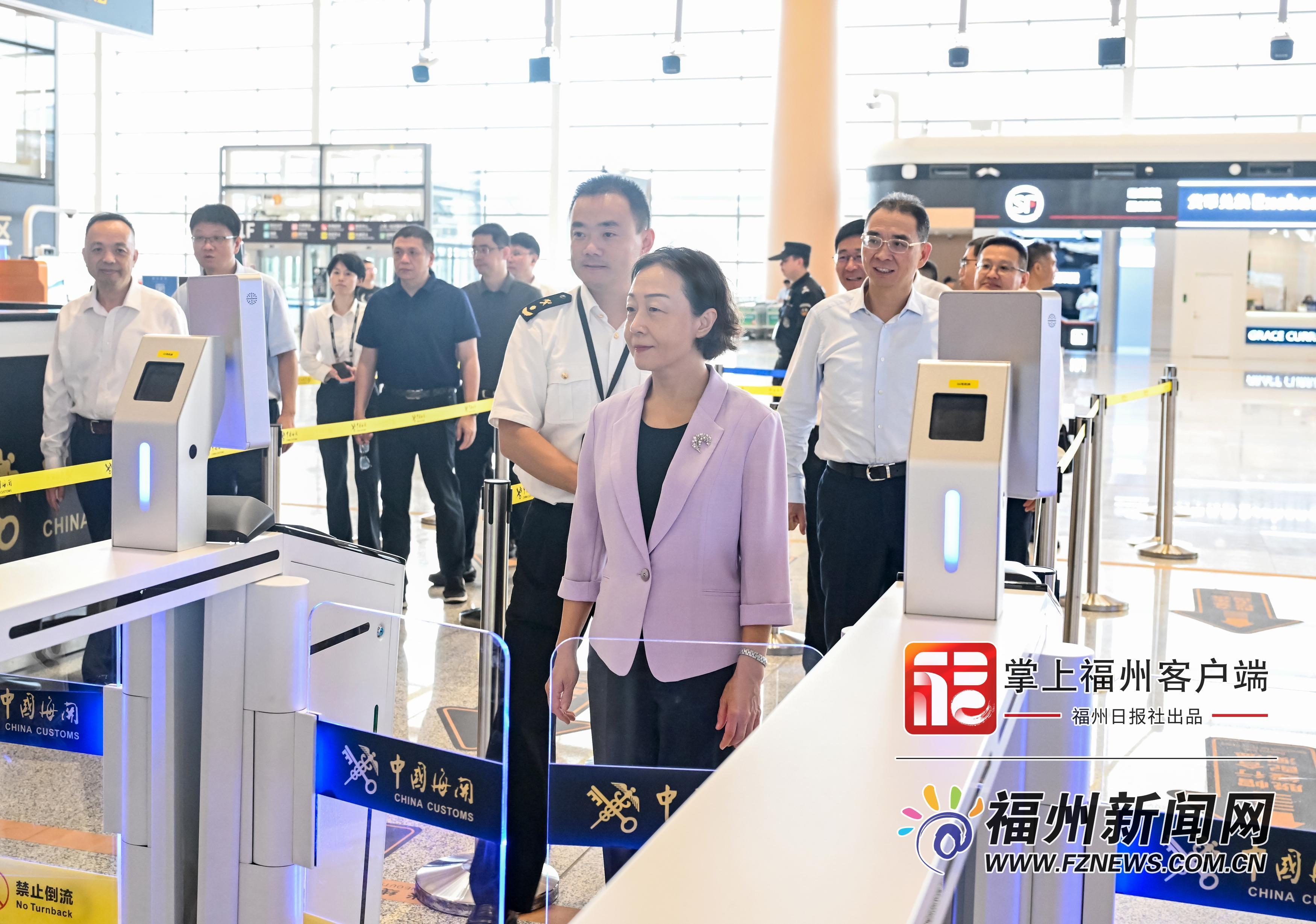 双节将至,郭宁宁吴贤德调研节日保供促销及安全工作(图2) 双节将至,郭宁宁吴贤德调研节日保供促销及安全工作(图2)
