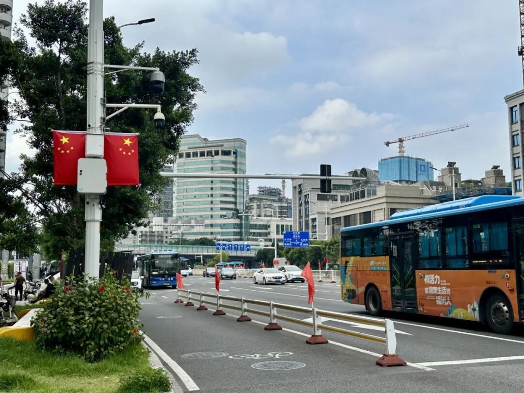 晋安国庆中国红哪里看?商圈街道公园全换上盛装(图21) 晋安国庆中国红哪里看?商圈街道公园全换上盛装(图21)