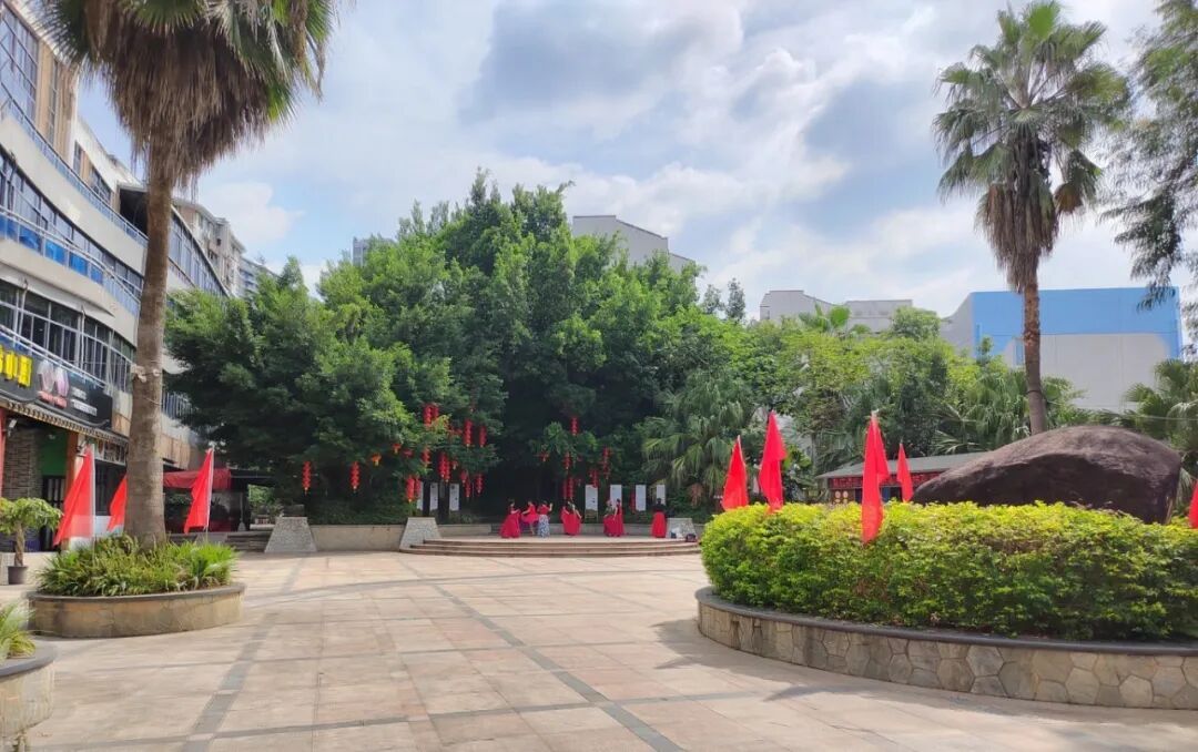 晋安国庆中国红哪里看?商圈街道公园全换上盛装(图23) 晋安国庆中国红哪里看?商圈街道公园全换上盛装(图23)