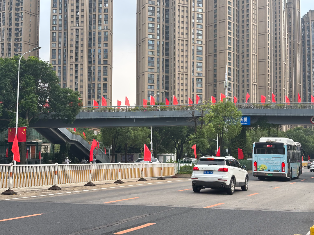 晋安国庆中国红哪里看?商圈街道公园全换上盛装(图4) 晋安国庆中国红哪里看?商圈街道公园全换上盛装(图4)