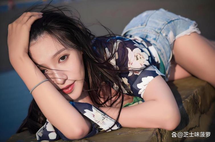 女神却像女汉子？和合租男同居，这生活你敢想吗？(图2)