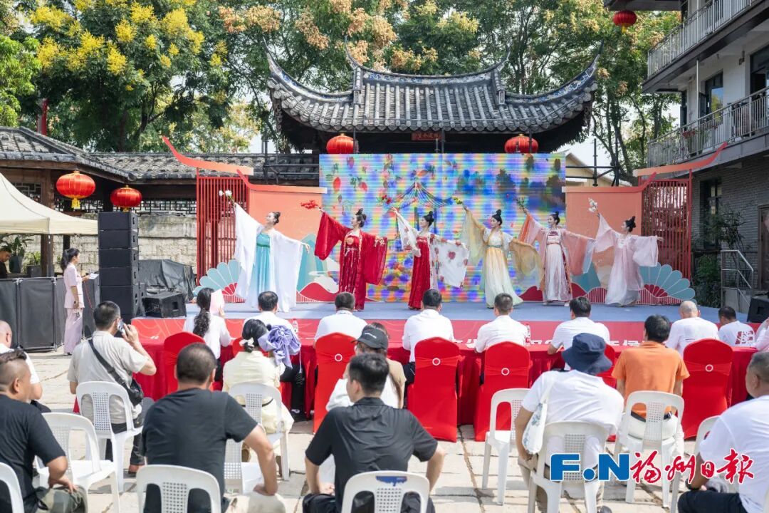 福州国庆哪里热闹?五一广场看升旗,全城红旗飘扬(图29) 福州国庆哪里热闹?五一广场看升旗,全城红旗飘扬(图29)