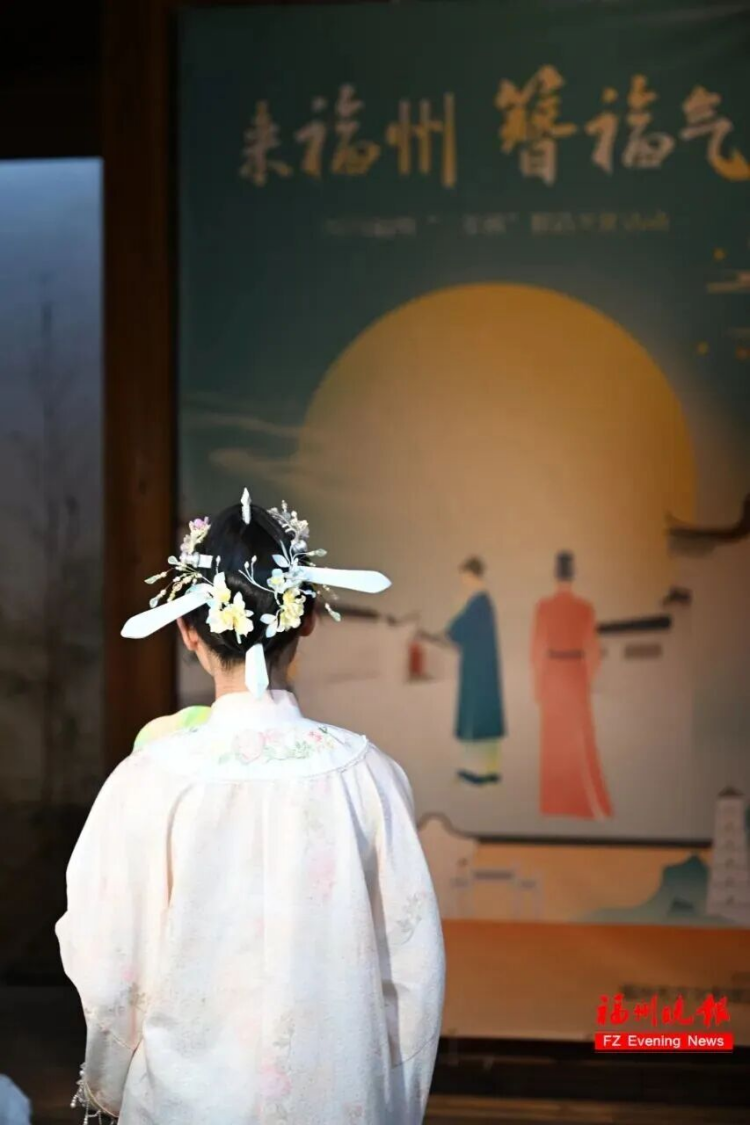 福建国庆旅游去哪玩?福州三条簪泉州簪花围非遗旅拍体验攻略(图1) 福建国庆旅游去哪玩?福州三条簪泉州簪花围非遗旅拍体验攻略(图1)