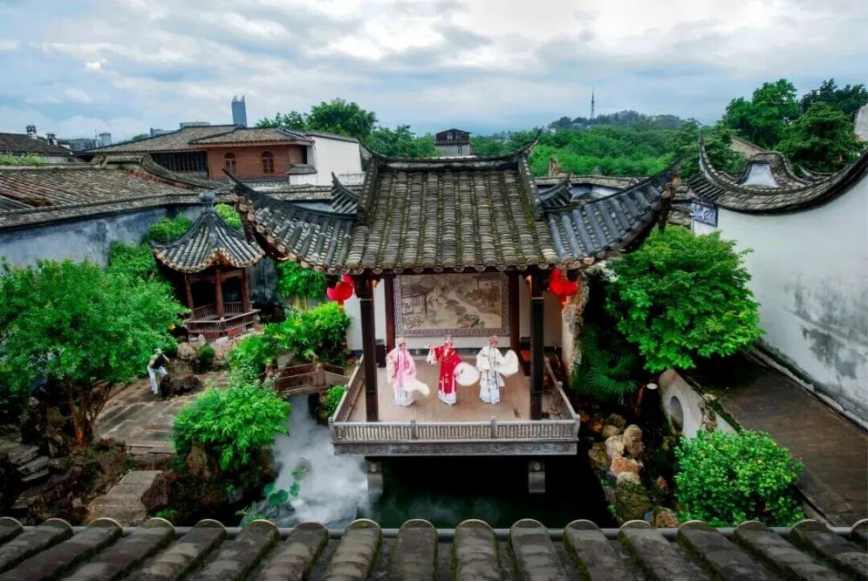 福建国庆旅游去哪玩?福州三条簪泉州簪花围非遗旅拍体验攻略(图13) 福建国庆旅游去哪玩?福州三条簪泉州簪花围非遗旅拍体验攻略(图13)