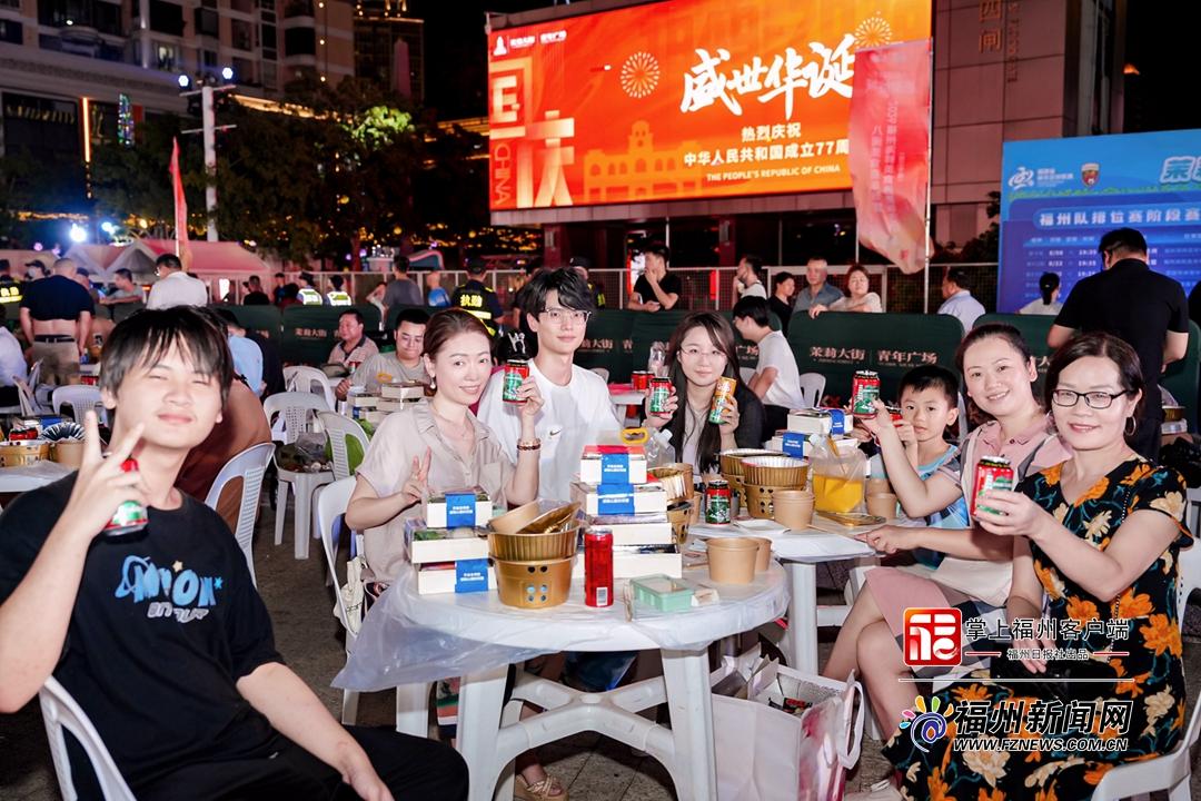 福州海鲜火锅国庆排队超千人,网红店攻略附取号技巧(图4) 福州海鲜火锅国庆排队超千人,网红店攻略附取号技巧(图4)