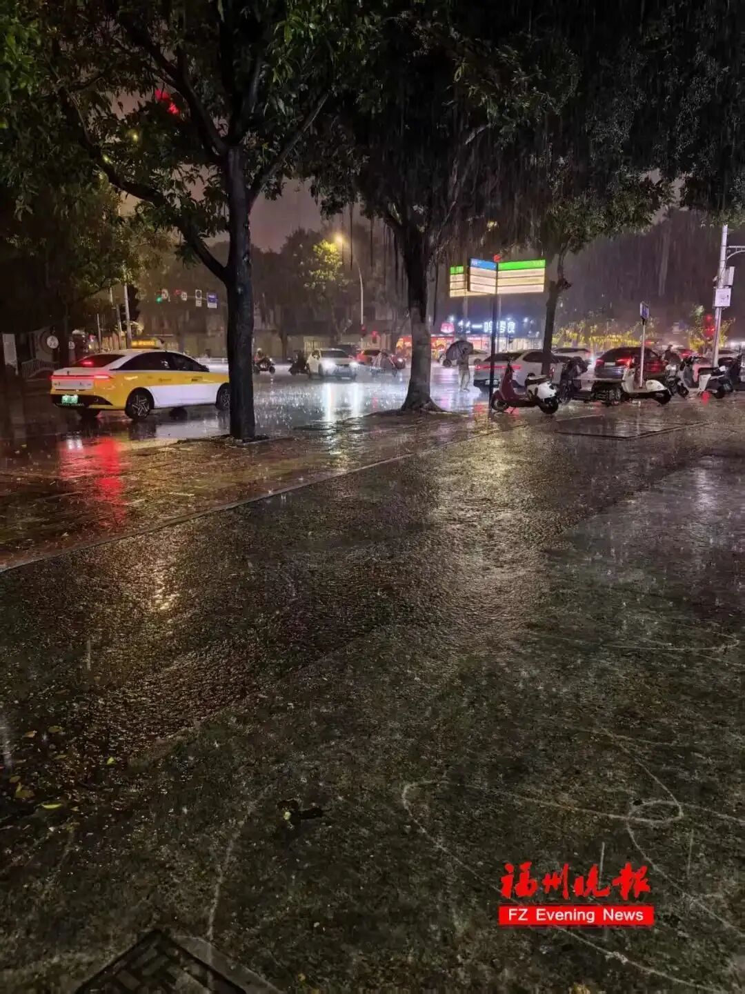 福州双预警!暴雨雷电黄色预警,今晚出门多注意(图7) 福州双预警!暴雨雷电黄色预警,今晚出门多注意(图7)