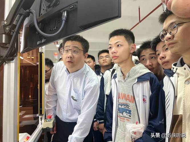 技能大赛揭示新风口!数字经济人才缺口千万,职教如何培养高技能人才?(图2) 技能大赛揭示新风口!数字经济人才缺口千万,职教如何培养高技能人才?(图2)