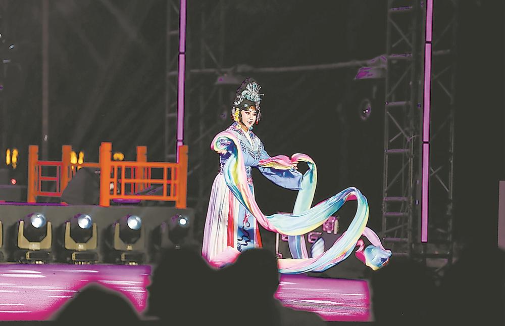 2026闽南戏剧周看什么?泉州14天超200场演出,新加坡演员也来唱戏(图2) 2026闽南戏剧周看什么?泉州14天超200场演出,新加坡演员也来唱戏(图2)