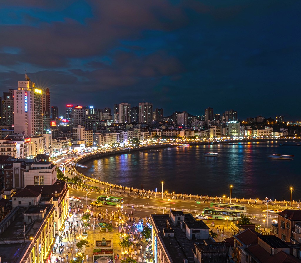 入夜才开场的厦门 厦门夜经济凭什么越夜越热闹(图1)