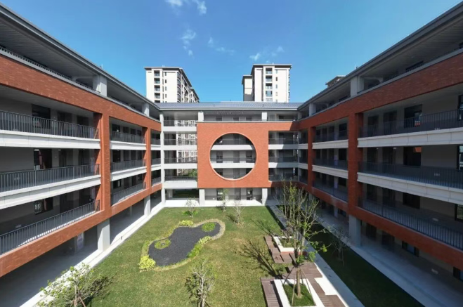 福州仓山麦顶分校竣工验收!42个班优质小学,看实景(图3) 福州仓山麦顶分校竣工验收!42个班优质小学,看实景(图3)