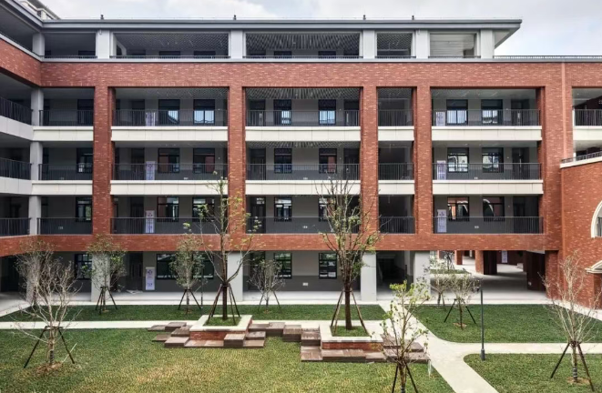 福州仓山麦顶分校竣工验收!42个班优质小学,看实景(图9) 福州仓山麦顶分校竣工验收!42个班优质小学,看实景(图9)