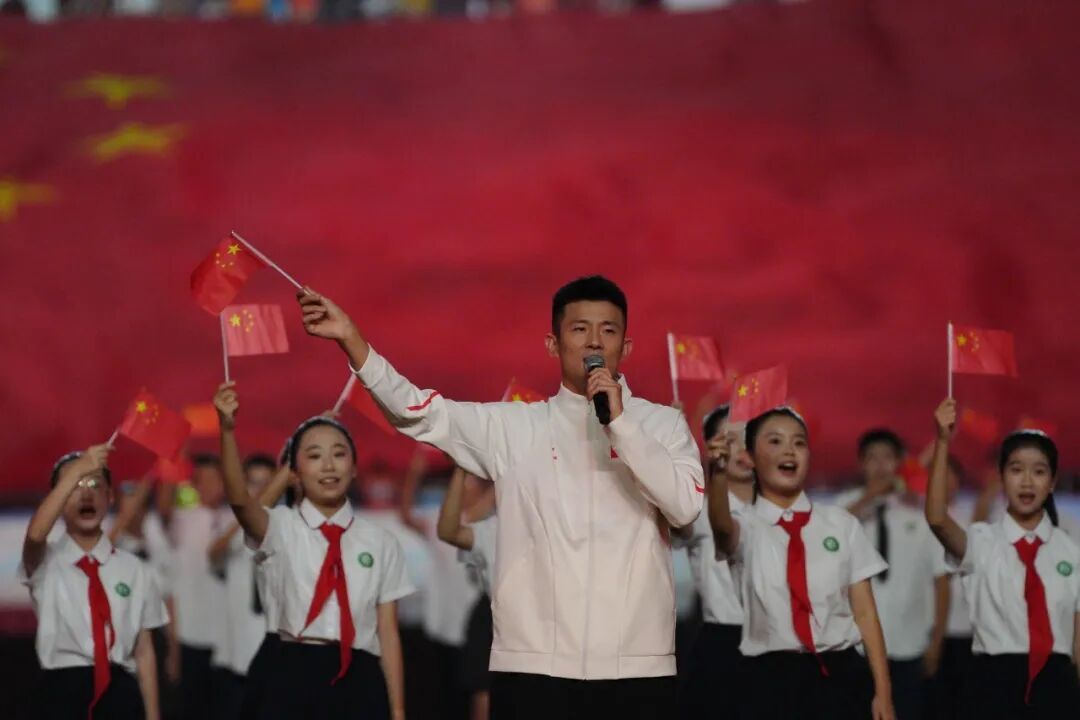 闽超决赛:福州2-1绝杀厦门夺冠 白鹭体育场5.3万人破纪录现场燃爆(图7) 闽超决赛:福州2-1绝杀厦门夺冠 白鹭体育场5.3万人破纪录现场燃爆(图7)