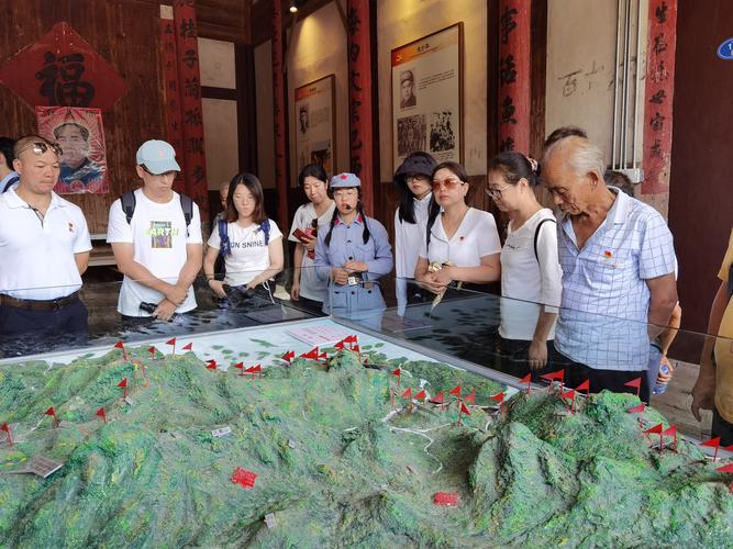 纪念红军长征90周年:罗源追寻先遣队足迹,红色旅游带动发展(图2) 纪念红军长征90周年:罗源追寻先遣队足迹,红色旅游带动发展(图2)