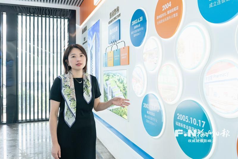 康佰家智慧医药物流:攀爬机器人分拣,2000店补货不断(图1) 康佰家智慧医药物流:攀爬机器人分拣,2000店补货不断(图1)