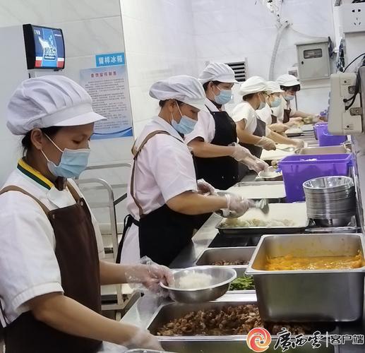 福建上杭:五级陪餐严管校园餐,纪委守护舌尖安全让家长更放心(图2) 福建上杭:五级陪餐严管校园餐,纪委守护舌尖安全让家长更放心(图2)