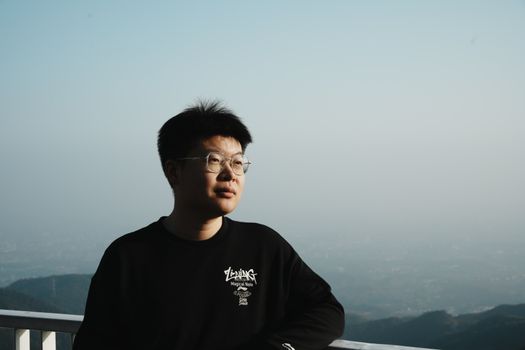 伪造同城IP假象主播专骗“榜一大哥”被禁言拉黑(图1) 伪造同城IP假象主播专骗“榜一大哥”被禁言拉黑(图1)