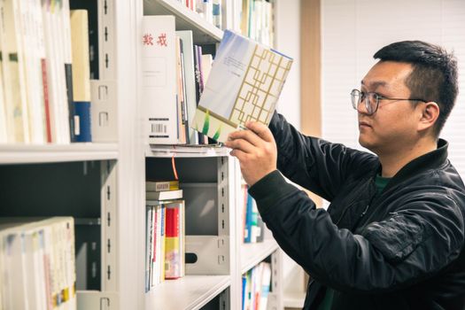 专访滁州学院文学与传媒学院教授裘新江中新社记者赵强(图1) 专访滁州学院文学与传媒学院教授裘新江中新社记者赵强(图1)