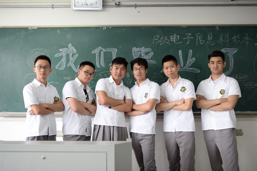 大学生遭“无卡分期”集体诈骗岛内网友炸锅(图1) 大学生遭“无卡分期”集体诈骗岛内网友炸锅(图1)