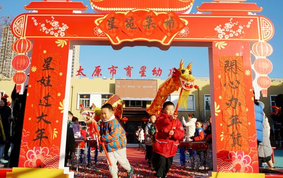 中国援建的非洲疾病预防控制中心实验室举行揭牌仪式(图1) 中国援建的非洲疾病预防控制中心实验室举行揭牌仪式(图1)