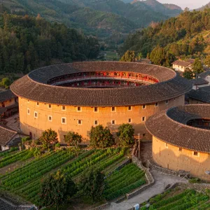 福建土楼 这藏在闽西南深山里的生土建筑是怎么把一族人