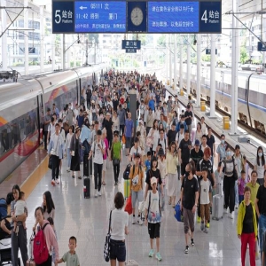 2026暑运南铁增开26对列车，学生旅游客流为主