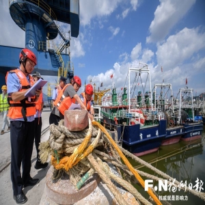 台风巴威逼近闽浙沿海，福州升级预警严阵以待