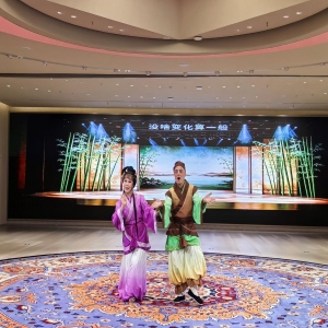 新疆非遗馆上演闽疆台文化大戏，周末戏相逢引观众热捧