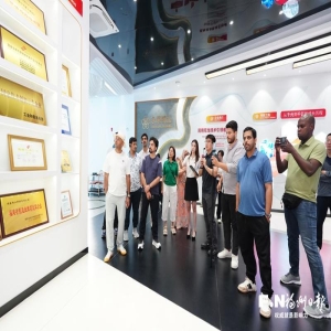 外媒小编福州探访：数字纺织与生态发展成焦点