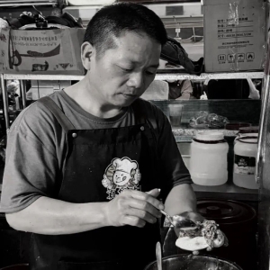 煎饼叔叔病逝，曾承诺病好回师大做饼谢恩人