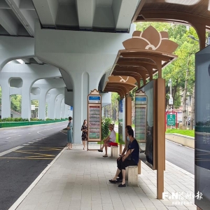 福州公交站台升级：金山大道新添12座精品站台，市民等