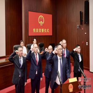 福州人事变动：两位代表调离，一人被罢免